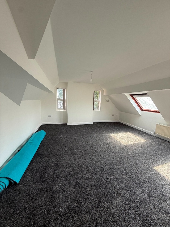 1 Bed Flat, Gilpin St, LS12 photo 2