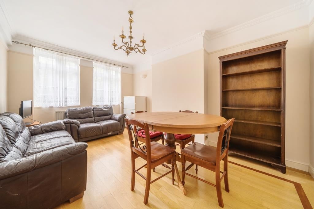2 Bed Flat, Townshend Court, NW8