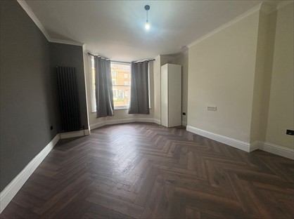 Room in a Shared Flat, Romford Road, E15