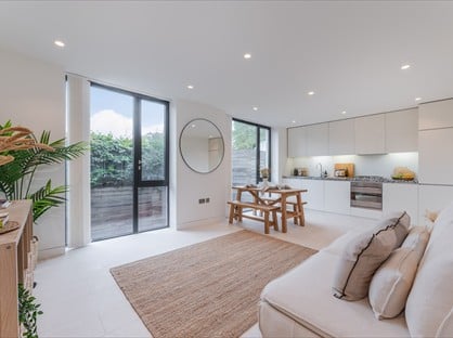 2 Bed Flat, Latitude House, NW1