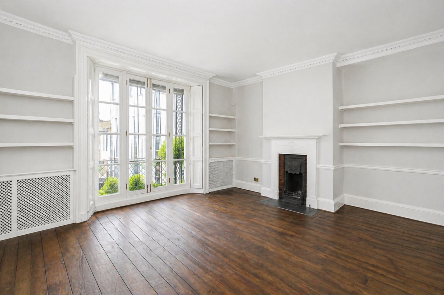 1 Bed Flat, Kensington Church St, W8