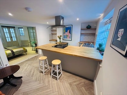 1 Bed Flat, Liverpool Lawn, CT11