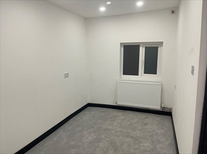 Studio Flat, Long Lane, B62