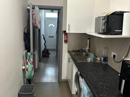Room in a Shared House, Pinner Road, HA1