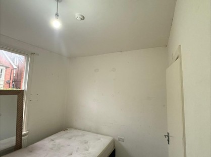 Room in a Shared House, Elmgate Avenue, TW13