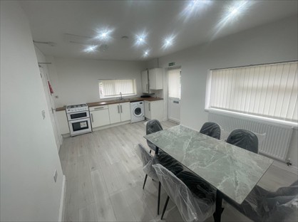 6 Bed End Terrace, Langdale Road, B43