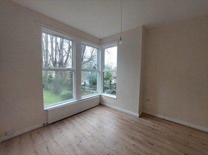 1 Bed Flat, Sholebroke Avenue, LS7