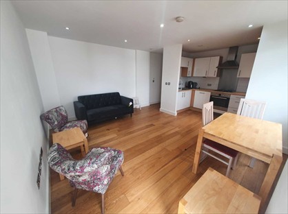 1 Bed Flat, Bute Terrace, CF10