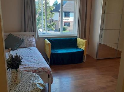 Studio Flat, Thackeray Lodge, TW14