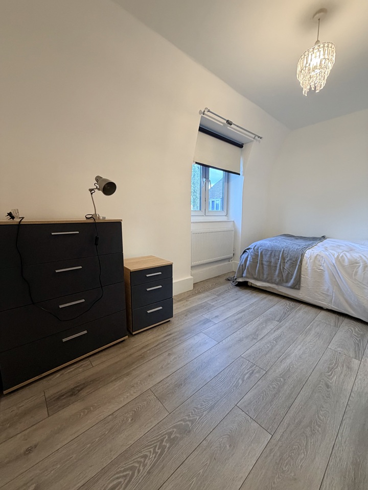 Room in a Shared Flat, Netherby House, SW8