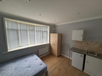 Studio Flat, Overdown Road, SE6