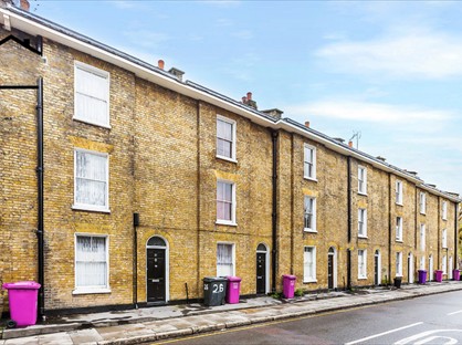 4 Bed Terraced House, Upper North St, E14