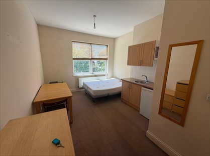 Studio Flat, Redbourne Avenue, N3