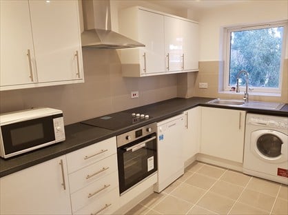 2 Bed Flat, Laburnum Court, HA1