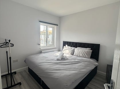 2 Bed Flat, Hurst Grove, MK40