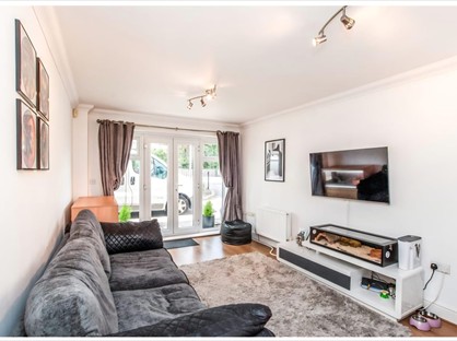 2 Bed Flat, Arena, WD25