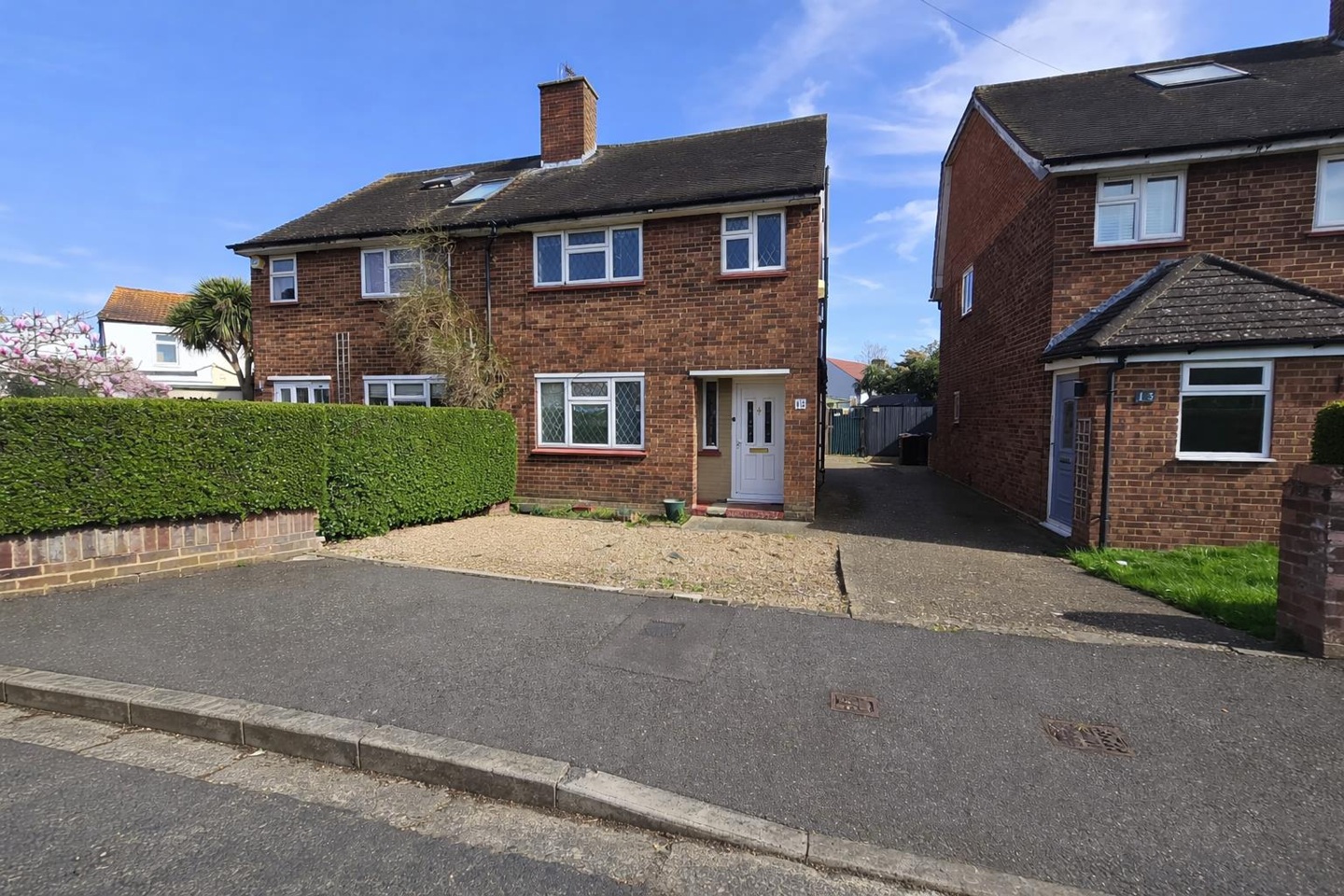 Feltham - Studio Flat, Green Close, TW13 - To Rent Now for £618.00 p/m