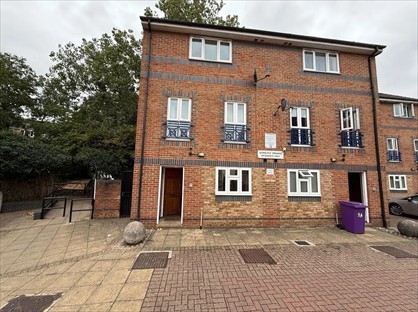 6 Bed Semi-Detached House, Ambassador Square, E14