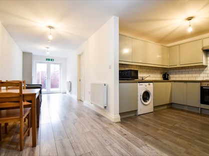 6 Bed Terraced House, Lockesfield Place, E14