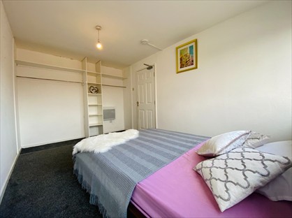 Room in a Shared House, Queen St, DN4
