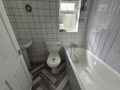 2 Bed Terraced House, Cromwell Road, E17