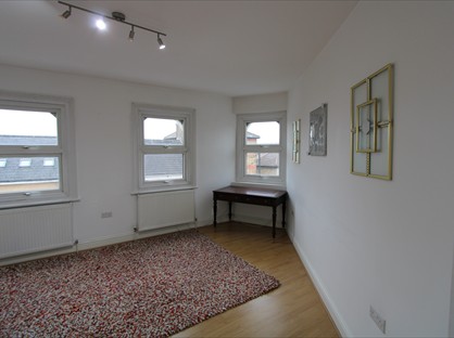 2 Bed Flat, Clifton Road, SE25