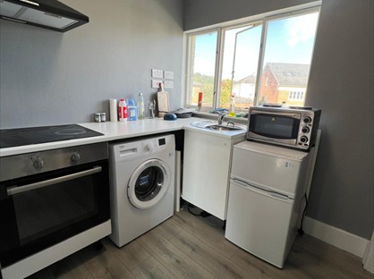 Studio Flat, Clewer Avenue, SL4