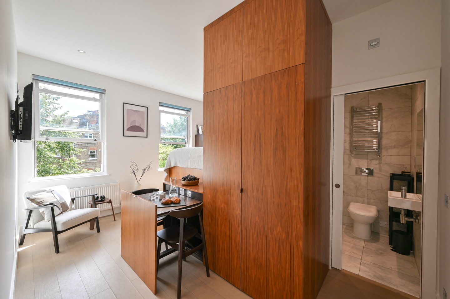Studio Flat, Dennington Park Road, NW6