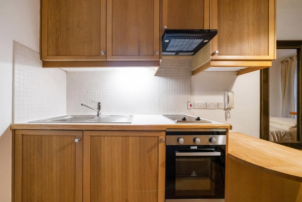 Additional image 6 of Studio Flat, Cartwright Gardens, WC1H, N1 7GU