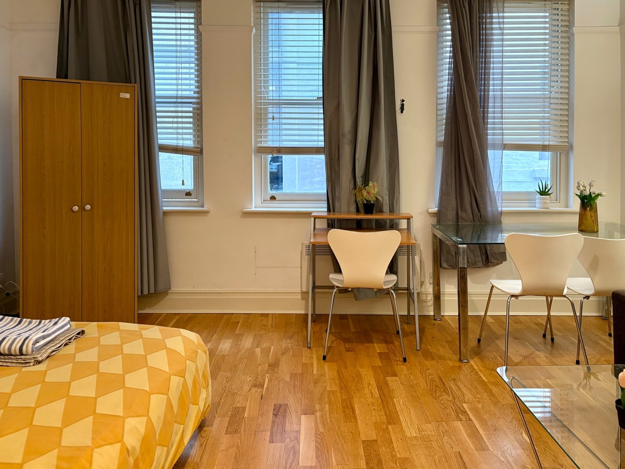 Additional image 10 of 2 Bed Flat, Printers Inn Court, EC4A, N1 7GU
