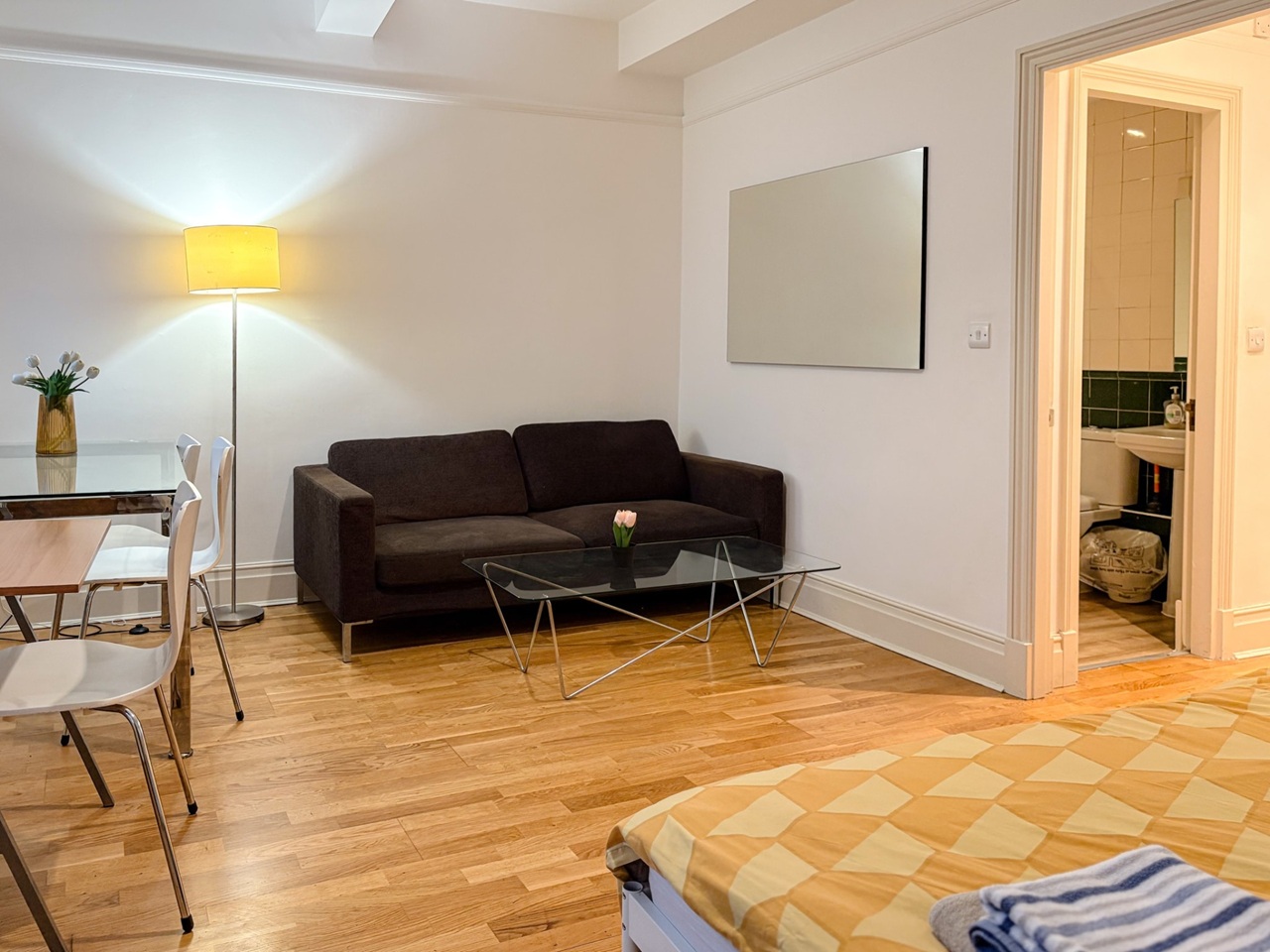 Additional image 11 of 2 Bed Flat, Printers Inn Court, EC4A, N1 7GU