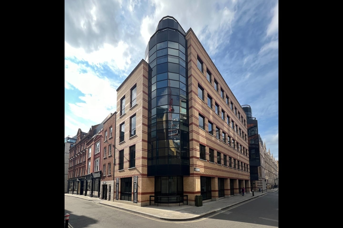 Additional image 12 of 2 Bed Flat, Printers Inn Court, EC4A, N1 7GU