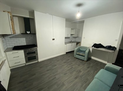 Room in a Shared House, Girlington Road, BD8
