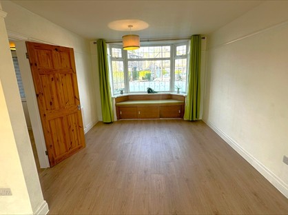 3 Bed Semi-Detached House, Lindsell Road, WA14