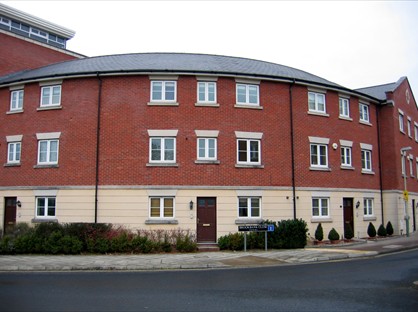 4 Bed Terraced House, Brookbank Close, GL50