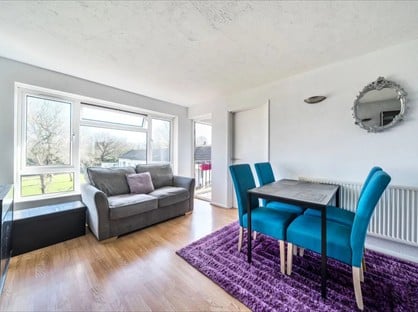 1 Bed Flat, Kingsmead, TN16