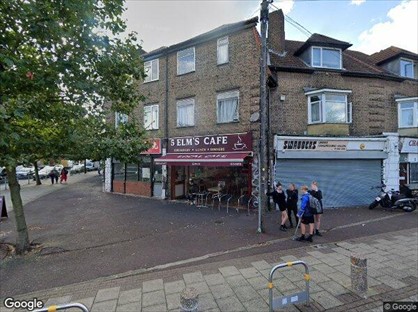 3 Bed Flat, Wood Lane, RM8