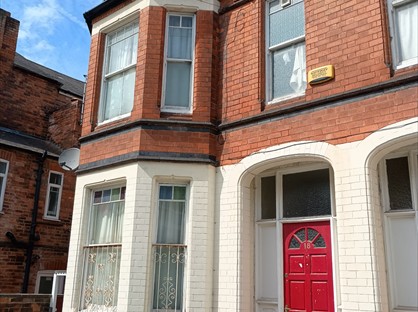 Room in a Shared House, Lake Street, NG7