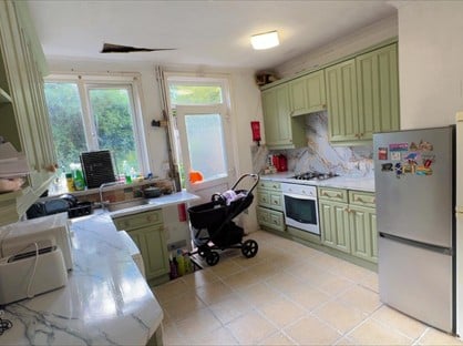 1 Bed Semi-Detached House, Buckhold Road, SW18