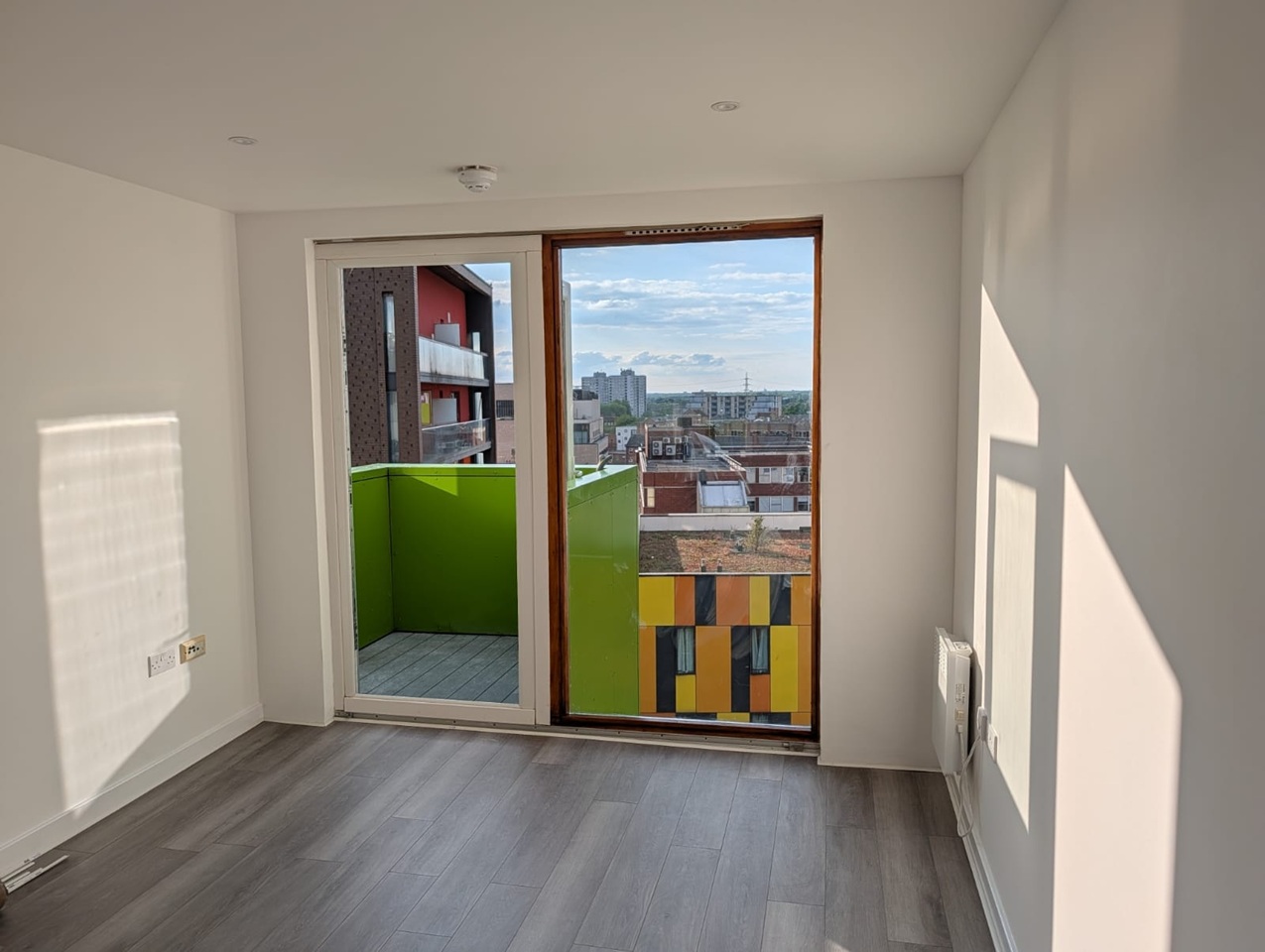 Barking - 1 Bed Flat, Cutmore Ropeworks, IG11 - To Rent Now for £1,500. ...