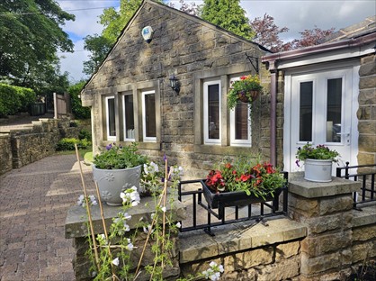 2 Bed Bungalow, Long House, OL3