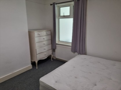 Room in a Shared House, Babington Road, NW4