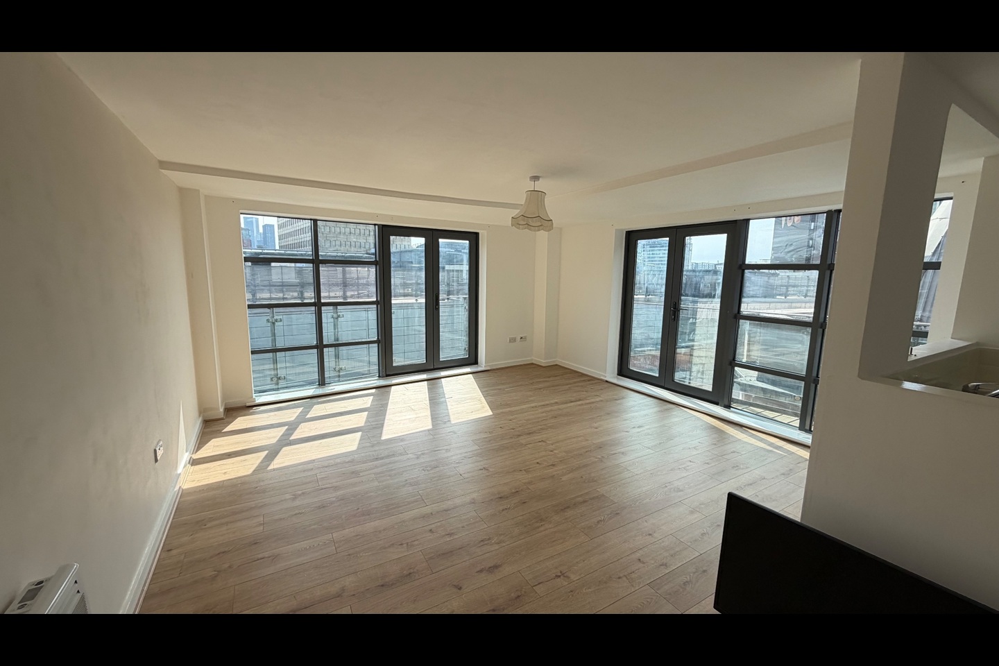 2 Bed Flat, Withy Grove, M4