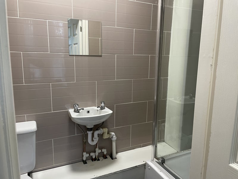Studio Flat, Duncan St, M7 photo 2