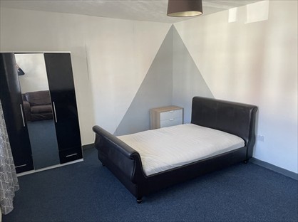 Room in a Shared House, Avondale Road, WV6