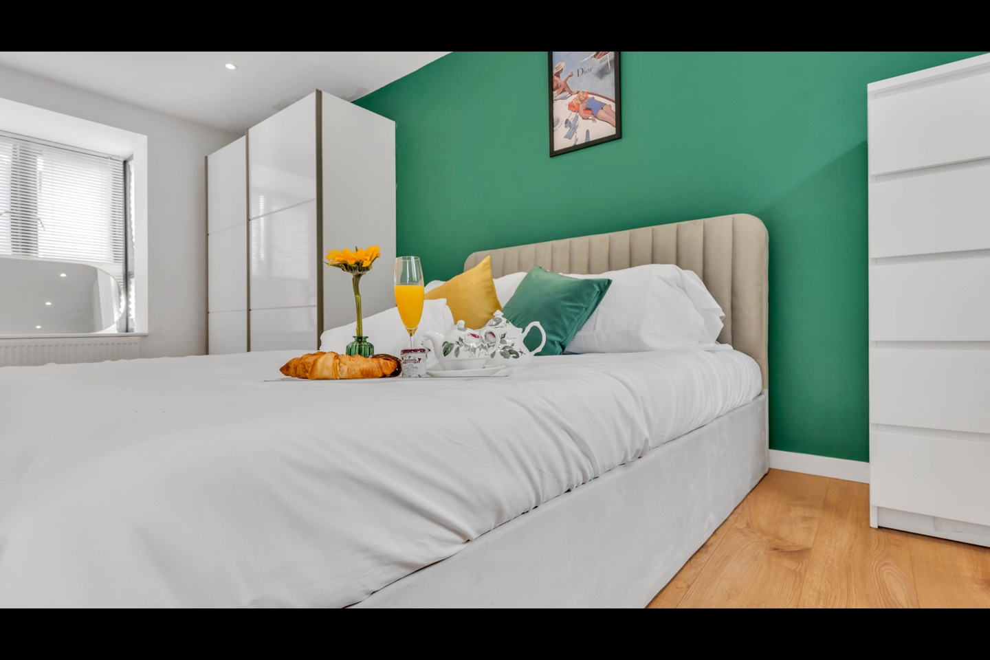 3 Bed Semi-Detached House, Bell Barn Road, B15