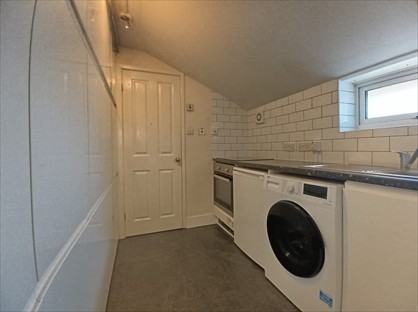 1 Bed Flat, Hainault Road, RM5