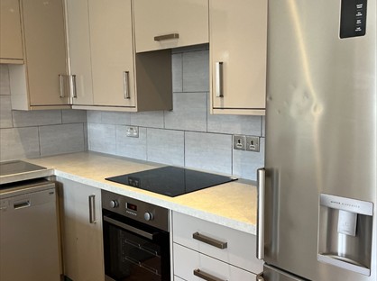 1 Bed Flat, King St, SK16
