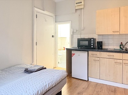 Studio Flat, Gloucester Place, NW1