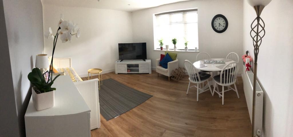 Shinfield - 1 Bed Flat, Simran House, RG2 - To Rent Now for £1,200.00 p/m